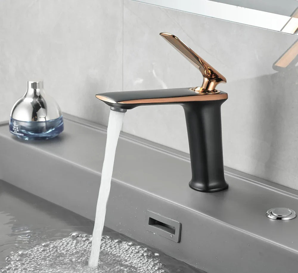 Bathroom Faucet Single-Handle Solid Brass Ceramic Disc Valve