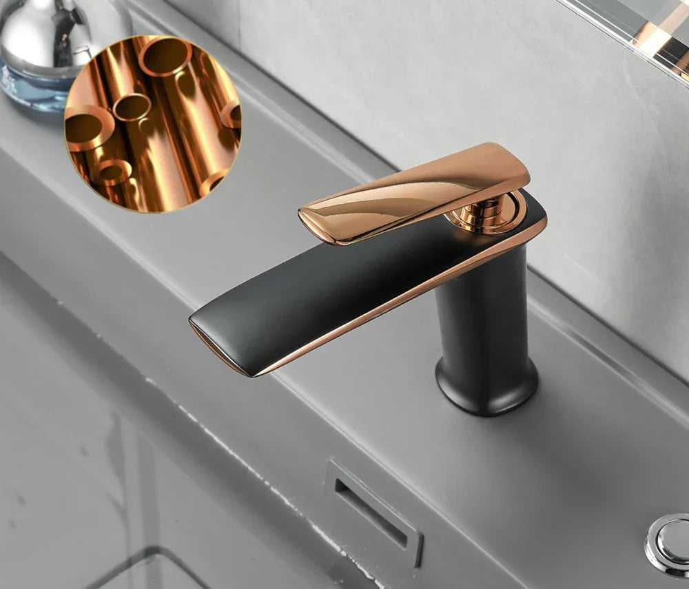 Bathroom Faucet Single-Handle Solid Brass Ceramic Disc Valve