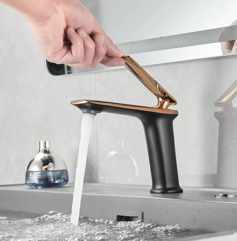 Bathroom Faucet Single-Handle Solid Brass Ceramic Disc Valve
