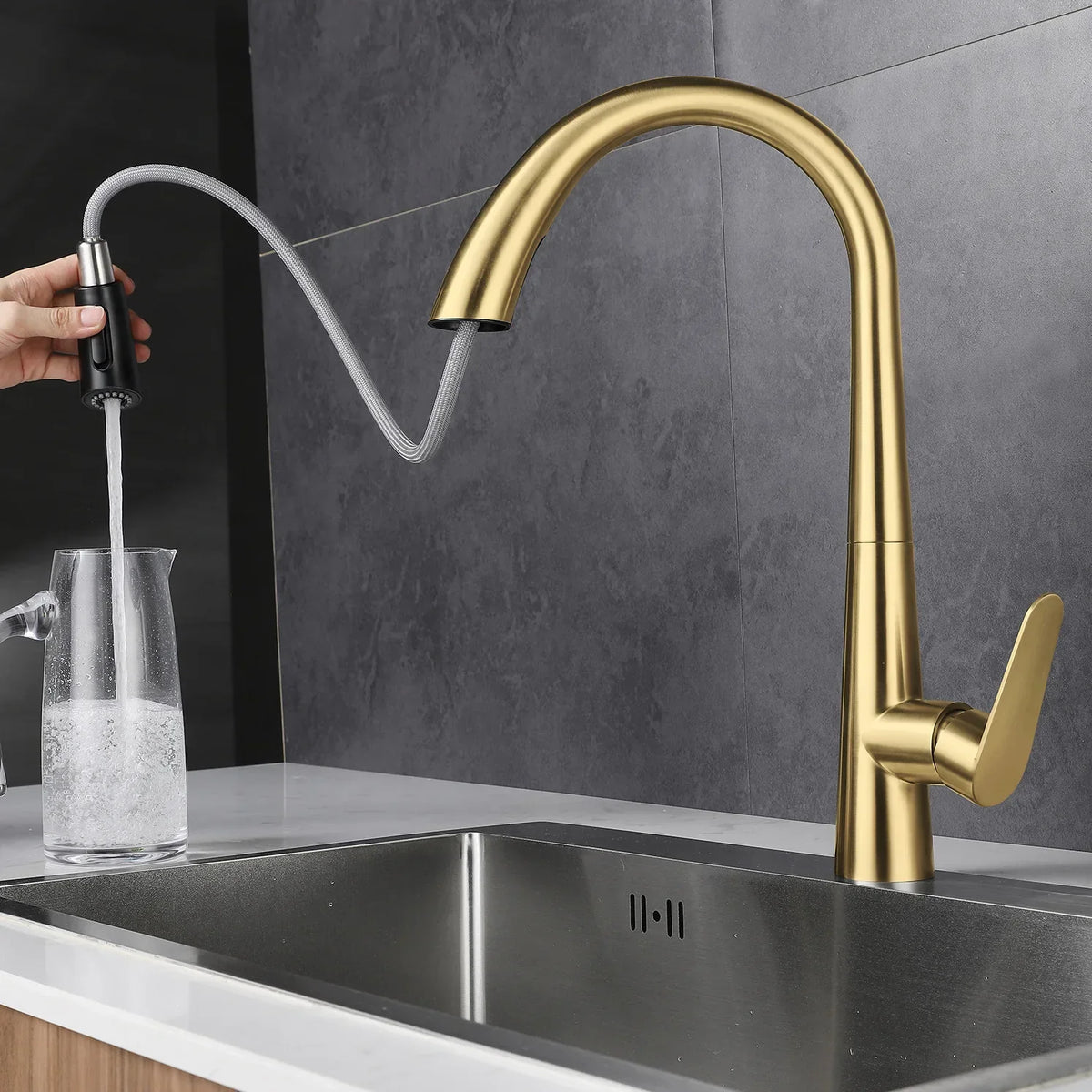 Kitchen Faucet Pull-Out Sprayer & Single-Handle 304 Stainless Steel