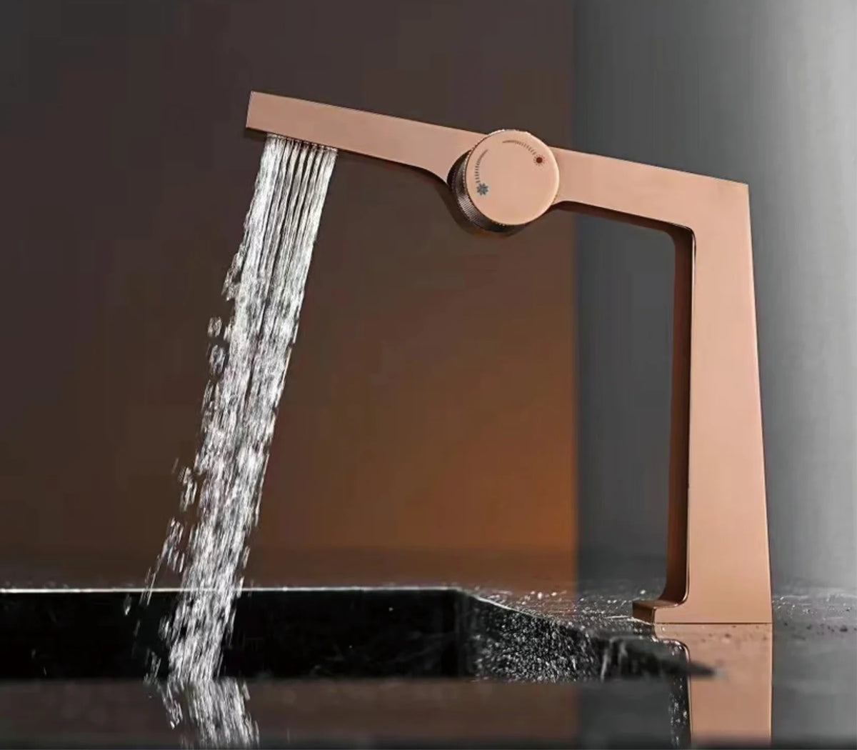 Single-Handle Bathroom Faucet Brushed Rose Gold Solid Brass