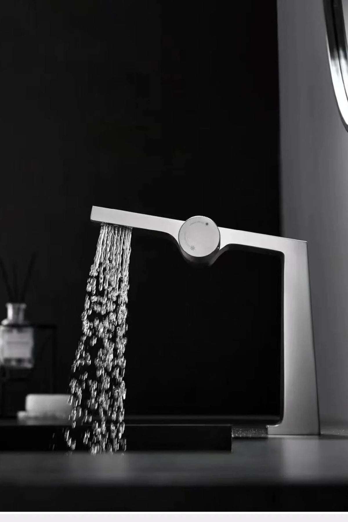 Single-Handle Bathroom Faucet Brushed Rose Gold Solid Brass