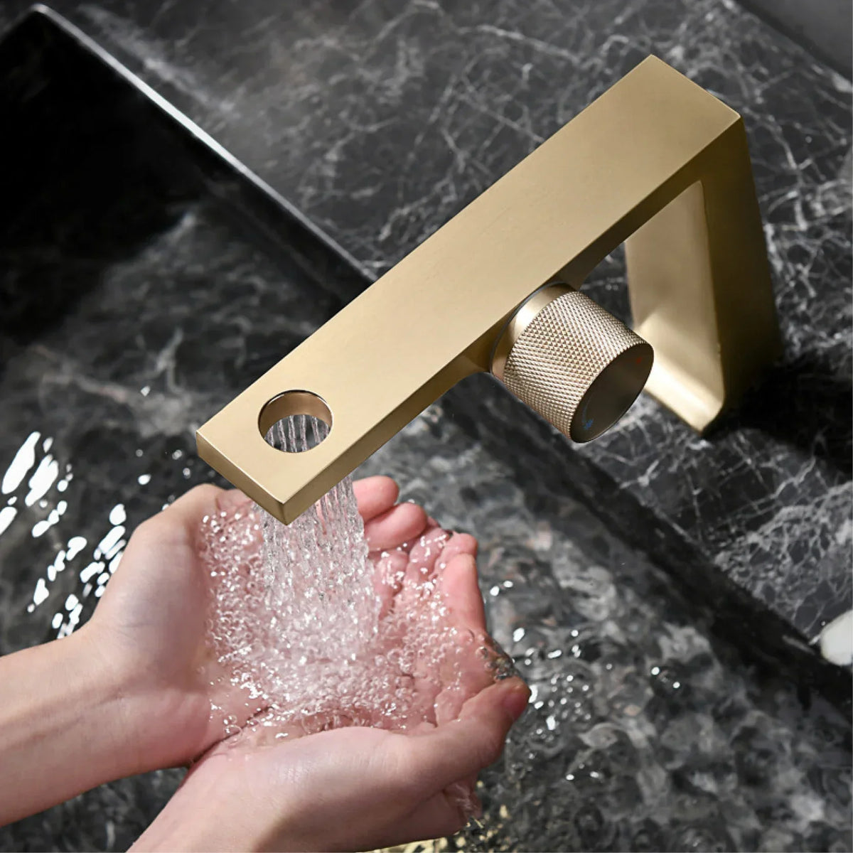 Single-Handle Bathroom Faucet Brushed Rose Gold Solid Brass