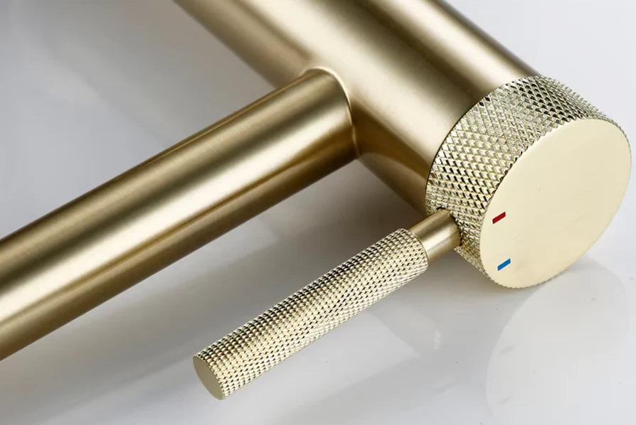 Single-Hole Bathroom Faucet Solid Brass Brushed Gold 360° Swivel
